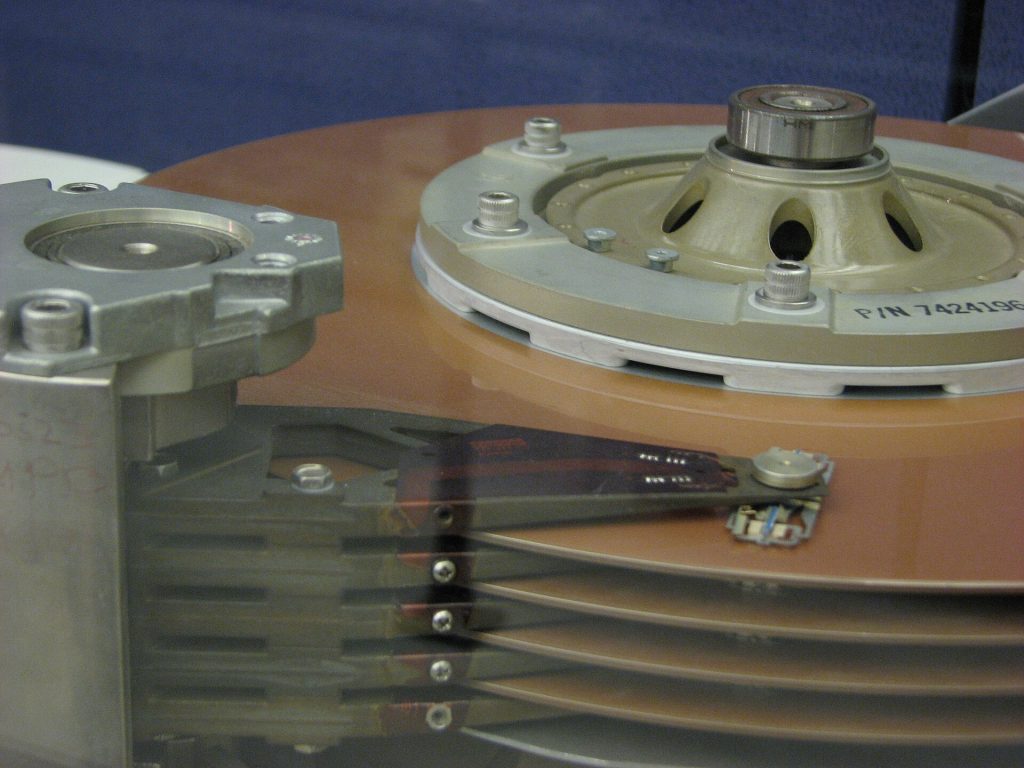 Reading APFS and HFS Drives in Windows, Explained